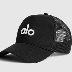 Alo District Trucker hat black/white